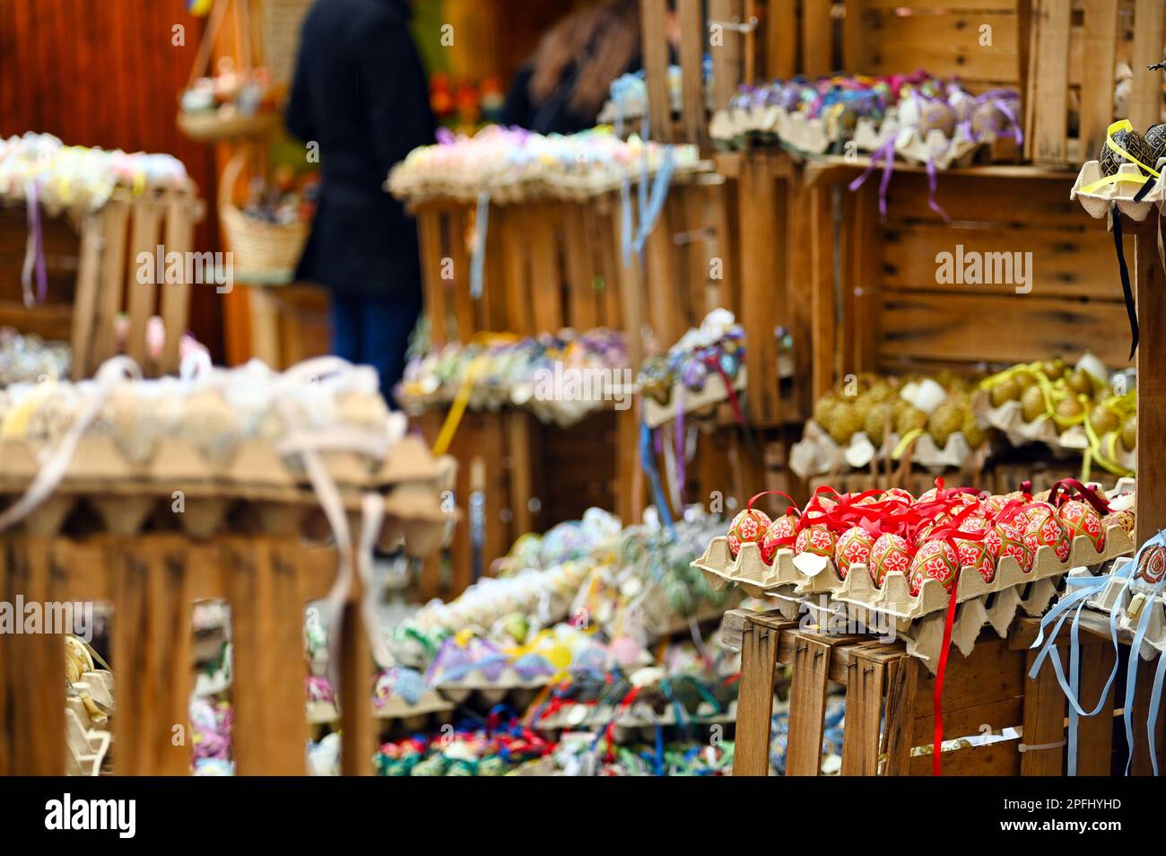 Farbenfroher und bemalter Ostereier-Markt in Wien Österreich Stockfoto