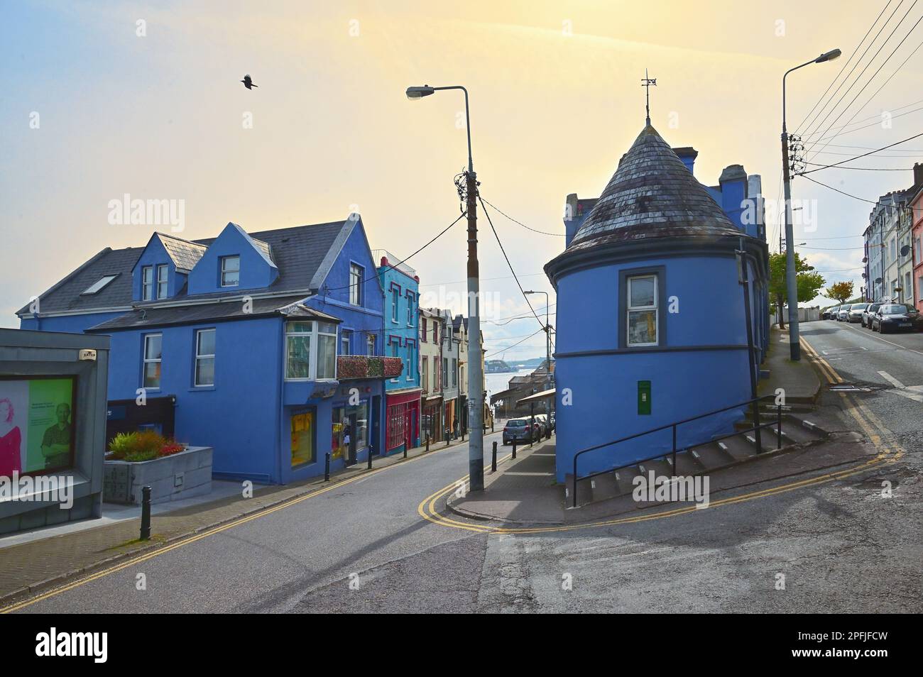 Cobh, Irland - 07. Mai 2022: Straßen von Cobh Ein sonniger Tag Stockfoto