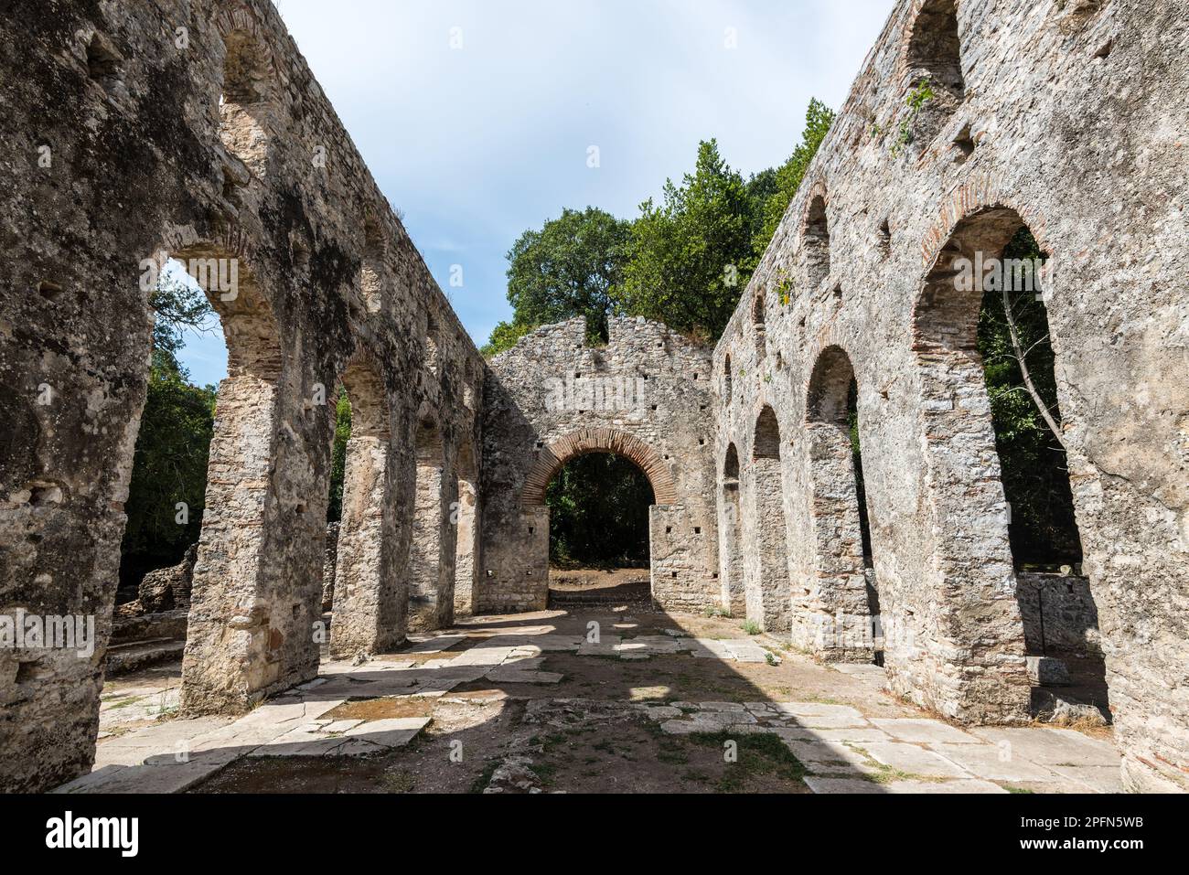 Ruinen der Großen Basilika im Butrint-Nationalpark, Buthrotum, Albanien Stockfoto