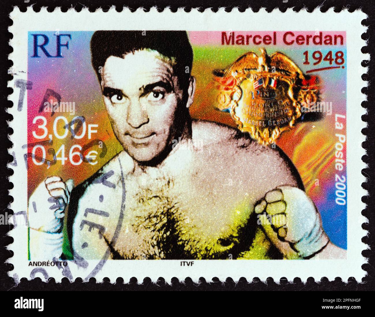 FRANKREICH - CA. 2000: Ein in Frankreich gedruckter Stempel zeigt Marcel Cerdan (Weltmeister im Mittelgewicht, 1948), ca. 2000. Stockfoto
