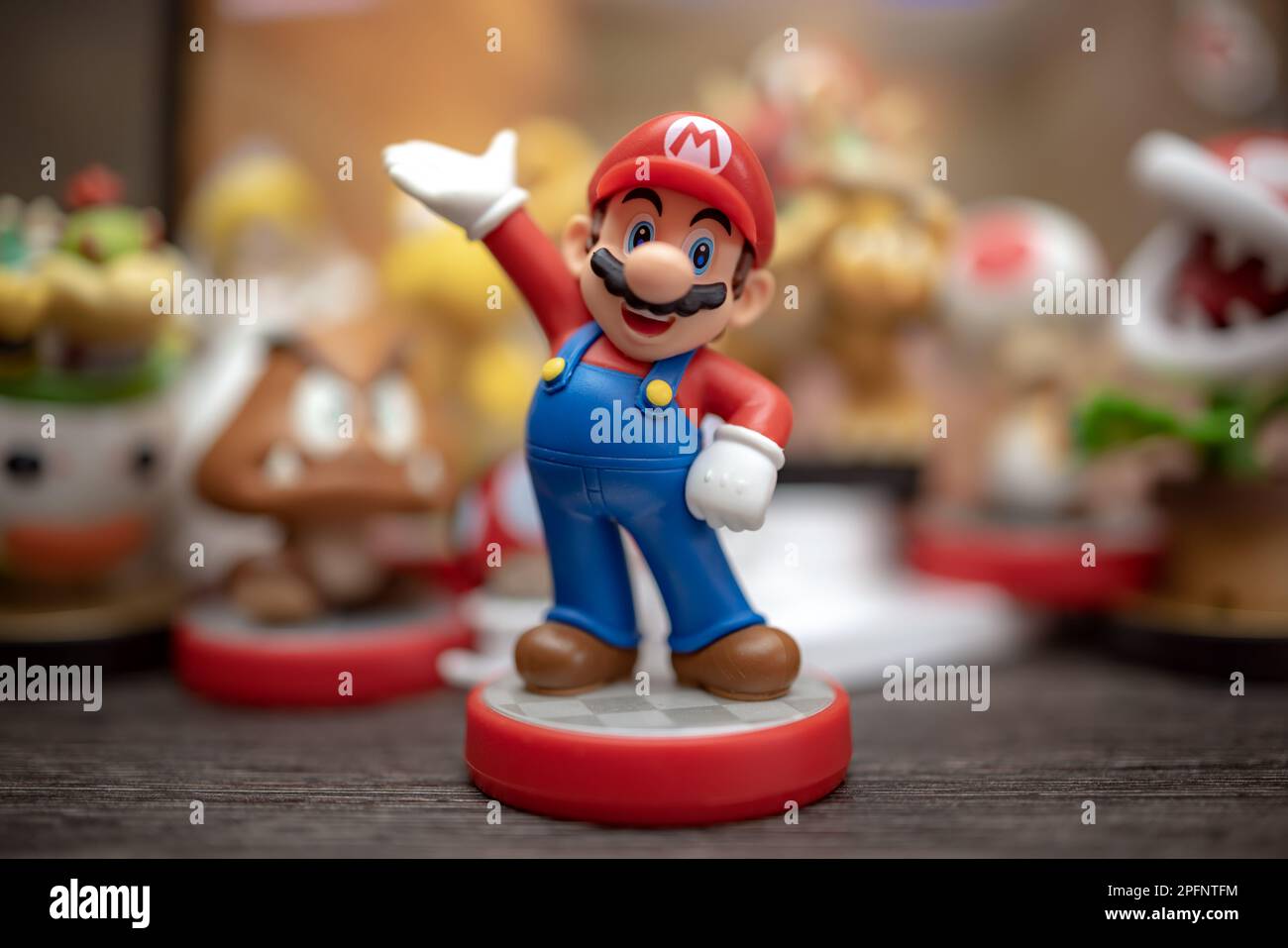 MOSKAU, RUSSLAND - 08. September 2022: Die Figur Super Mario Bros. Super  Mario ist eine japanische Plattform für Videospiele und Medienkonzerte  Stockfotografie - Alamy