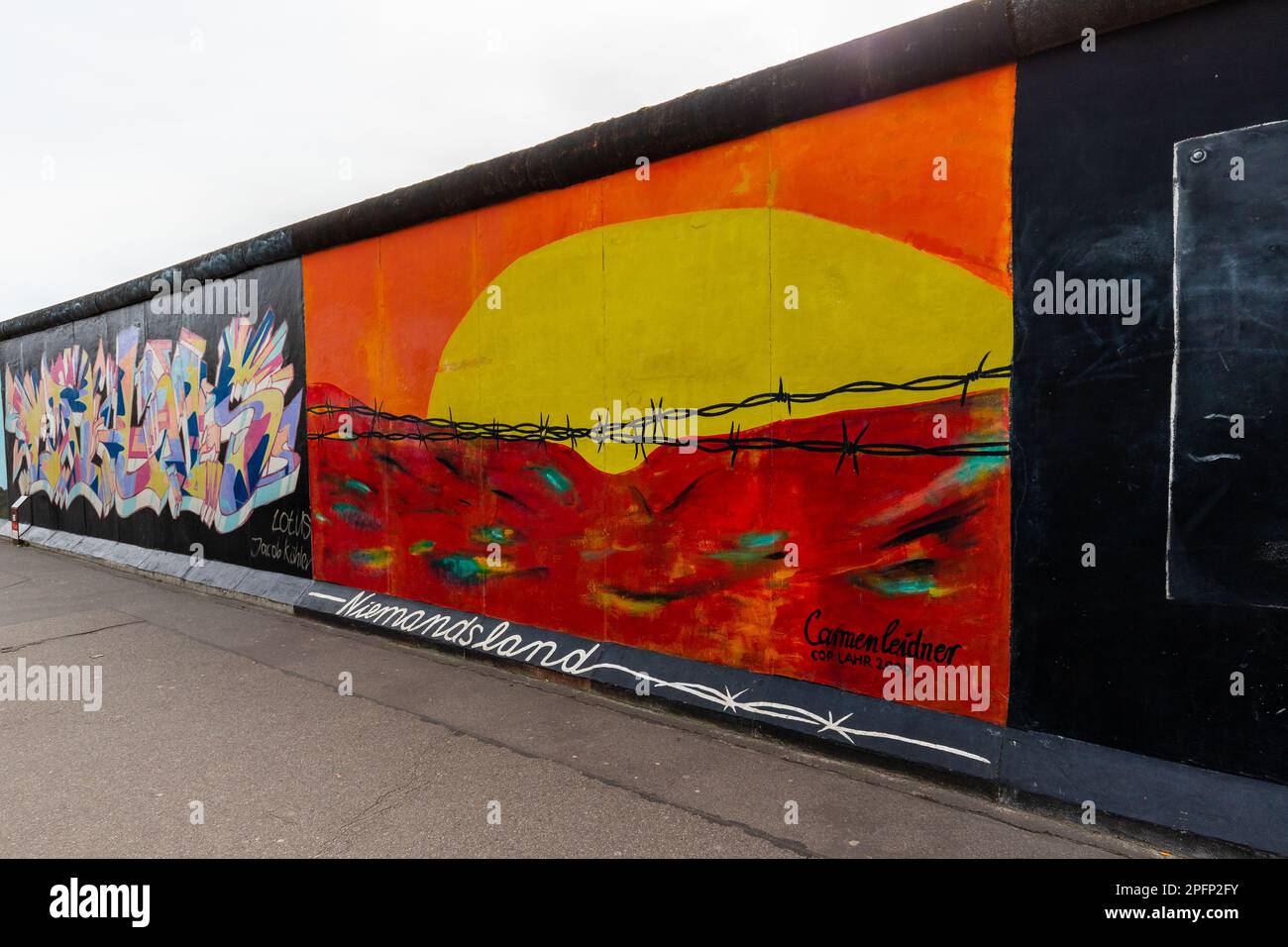 Die East Side Gallery Gedenkstätte in Berlin-Friedrichshain ist eine permanente Open-Air-Galerie auf dem am längsten erhaltenen Abschnitt der Berliner Mauer Stockfoto