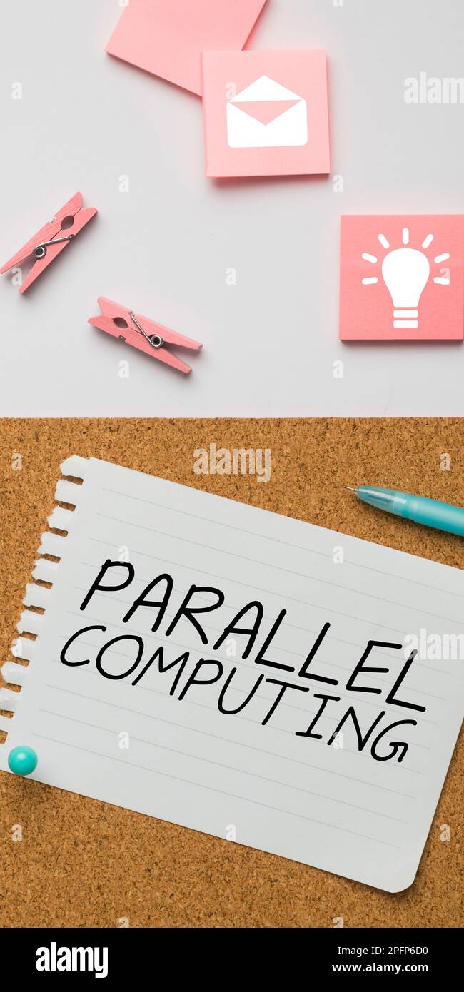 Handgeschriebenes Schild Parallel Computing. Konzeptionelle Fotosimultan-Berechnung mittels Software und Hardware Stockfoto