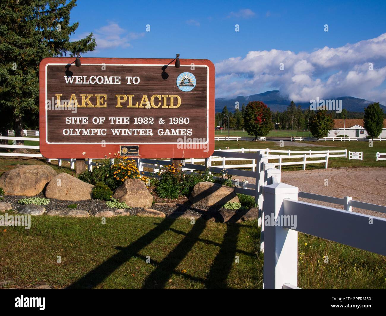 Lake Placid ist ein Dorf in den Adirondack Mountains im Essex County im US-Bundesstaat New York. Stockfoto