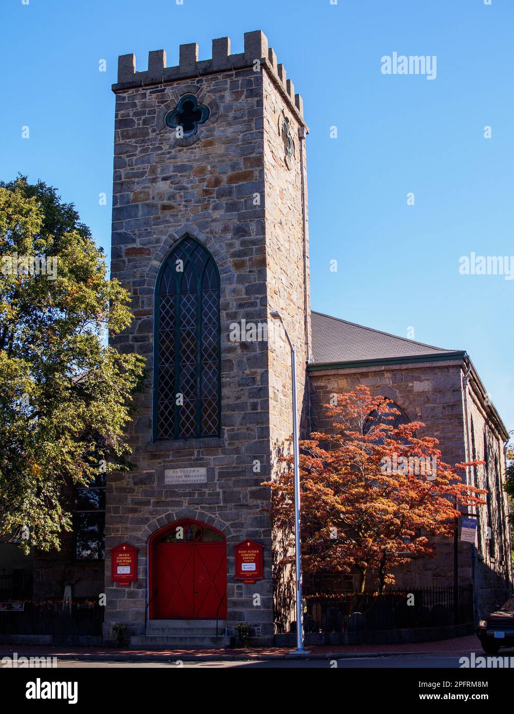 St. Peter's Episcopal Church im historischen Stadtzentrum von Salem, Massachusetts, MA, USA. Es wurde auf Land gebaut, das 1733 vom örtlichen Händler Phil gespendet wurde Stockfoto