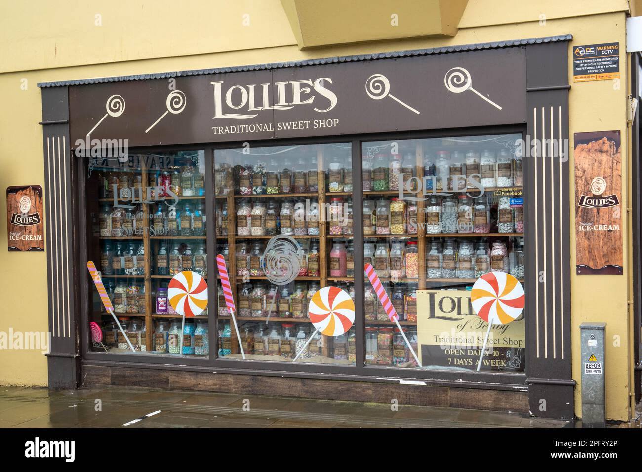 Lollies Traditional Sweet Shop, Tenby, Pembrokeshire, South West Wales Stockfoto