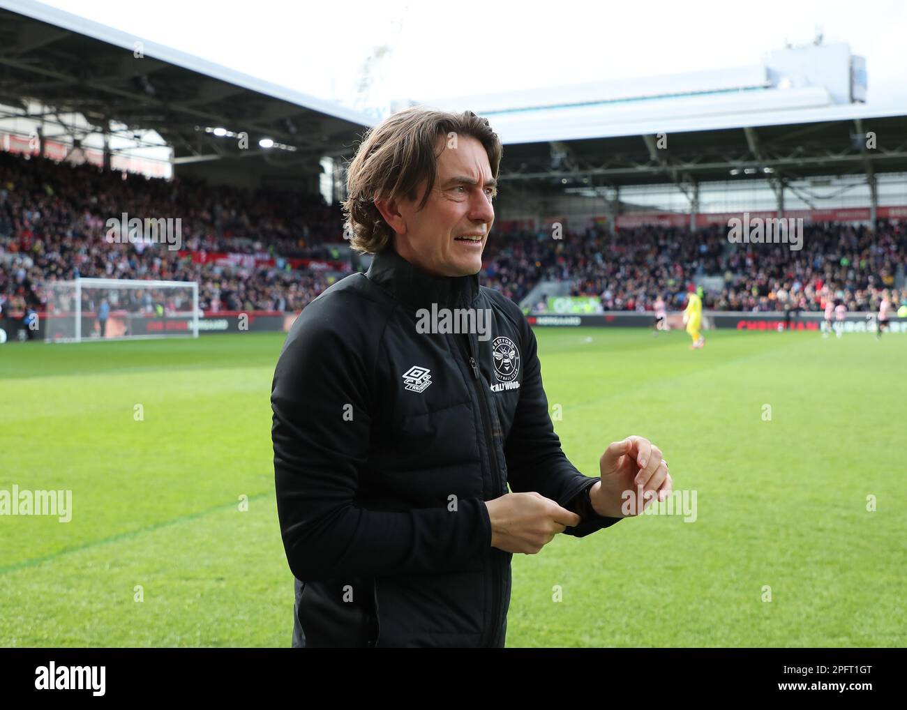 18. März 2023; GTECH Community Stadium, Brentford, London, England; Premier League Football, Brentford gegen Leicester City; Brentford Manager Thomas Frank Stockfoto