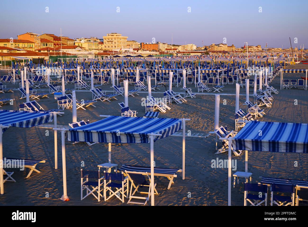 Marina di Pietrasanta, Strand, Toskana, Tyrrhenisches Meer, Mittelmeer, Italien Stockfoto
