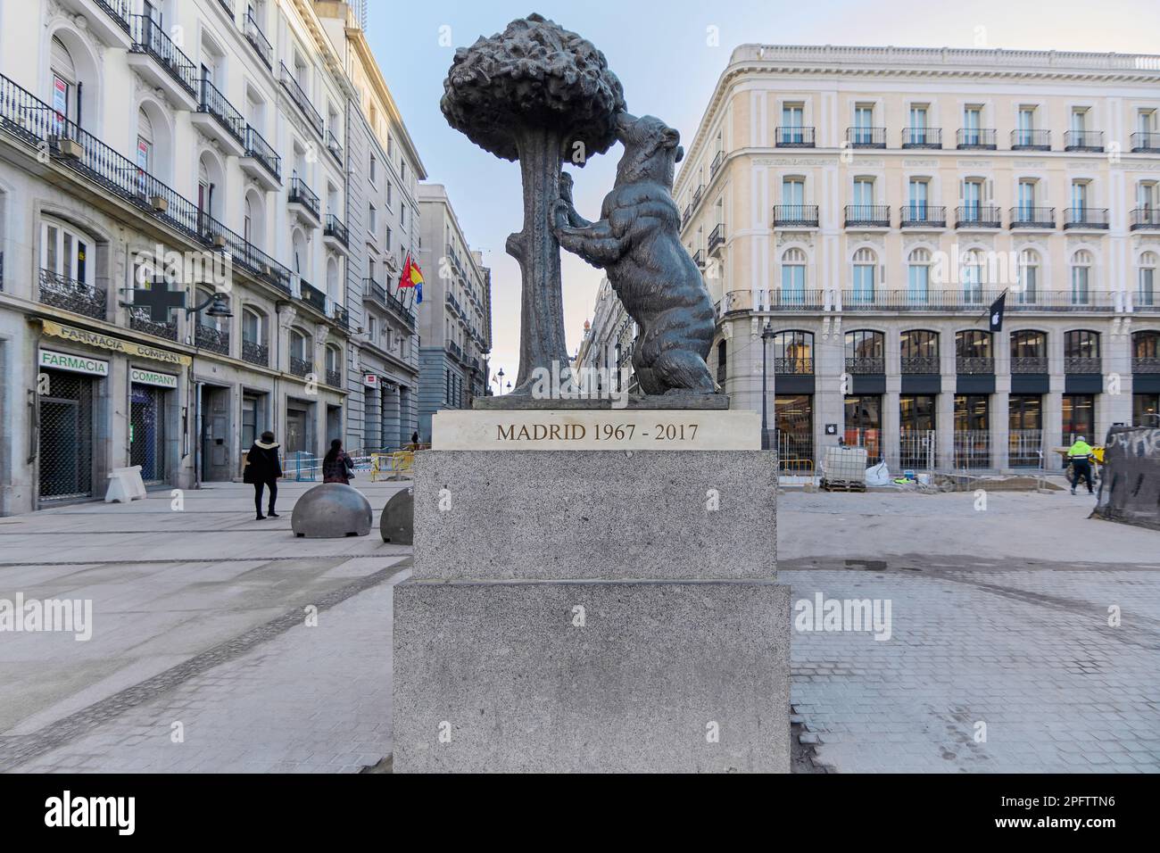 Statue von Bär und Erdbeerbaum in Puerta del sol, Madrid, Spanien Stockfoto