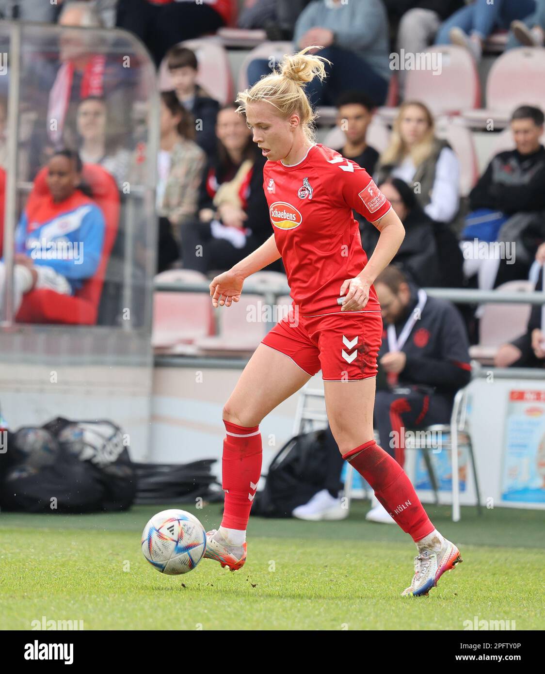 Celina Degen (Köln), 1. FC Köln - FC Bayern München, Flyeralarm Frauen Bundesliga, Matchday 15, Köln, Deutschland. 18. März 2023. Kredit: Juergen Schwarz/Alamy Live News Stockfoto