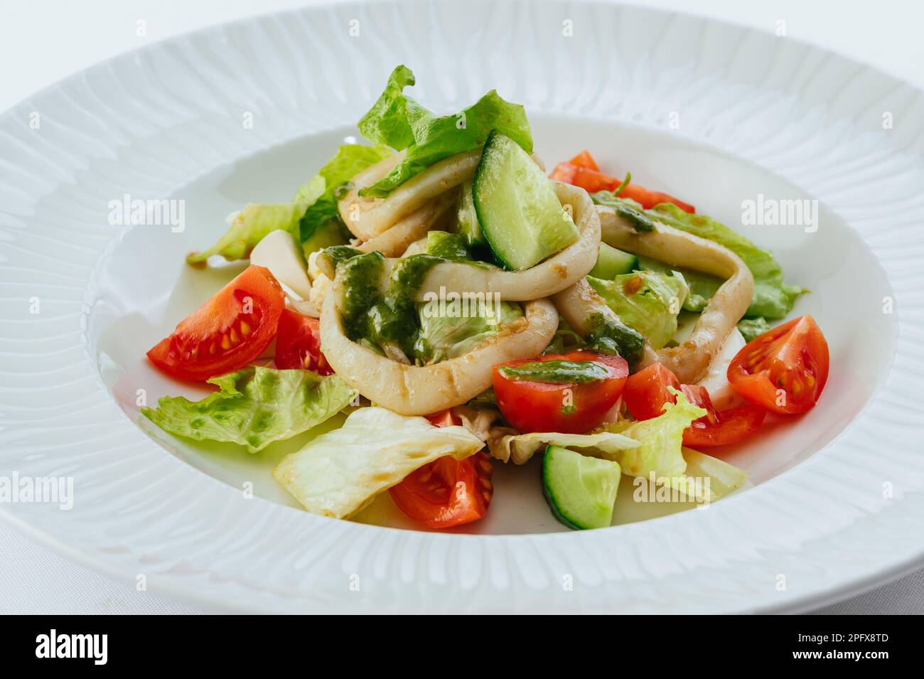 Restaurantessen auf weißem Hintergrund. Speisekarte des Restaurants. Fotos für das Menü Stockfoto