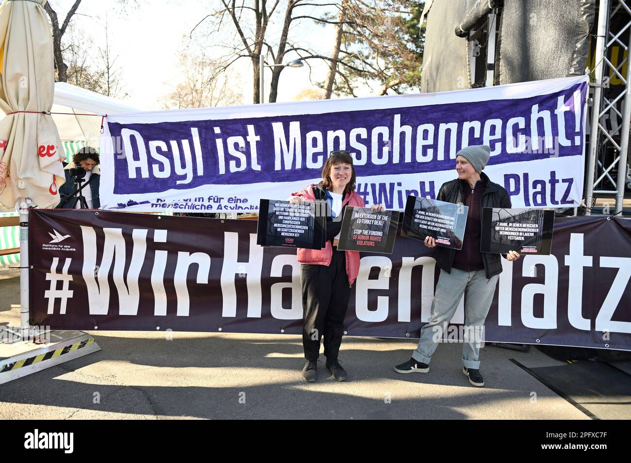 Wien, Österreich. 18. März 2023. Antifaschistische Kundgebung am Tag der Vereinten Nationen gegen Rassismus in Wien Stockfoto