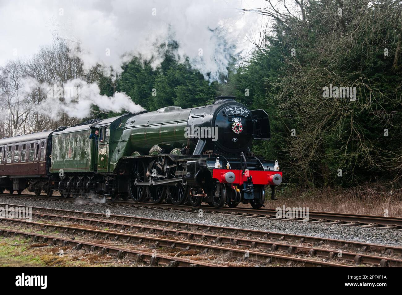 Rund um das Vereinigte Königreich - der fliegende Schotte feiert 2023 sein hundertjähriges Jahr, indem er Ramsbottom mit der East Lancashire Railway, Stockfoto