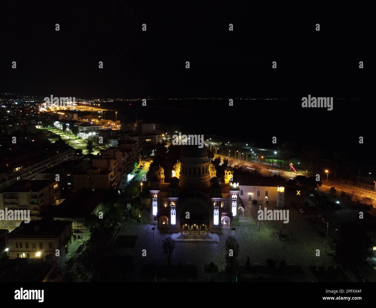 St. Andrew Kirche Von Patra City In Griechenland Bei Mitternachtsflug Stockfoto