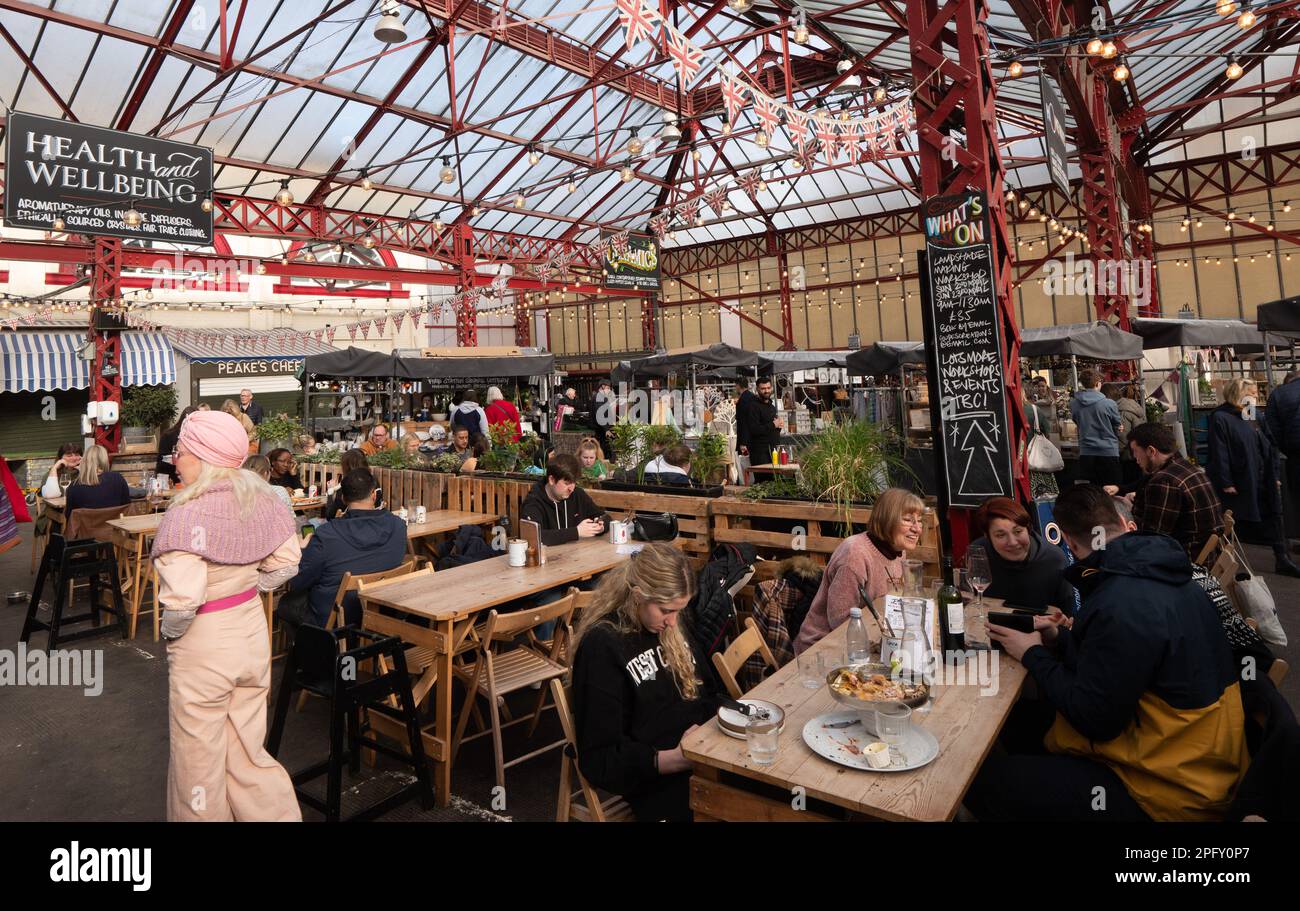 Altrincham Market, mehrfach preisgekrönter Markt & unabhängiger Feinschmeckerhimmel. Trafford Greater Manchester März 2023 Bild: Garyroberts/weltweites Feature Stockfoto