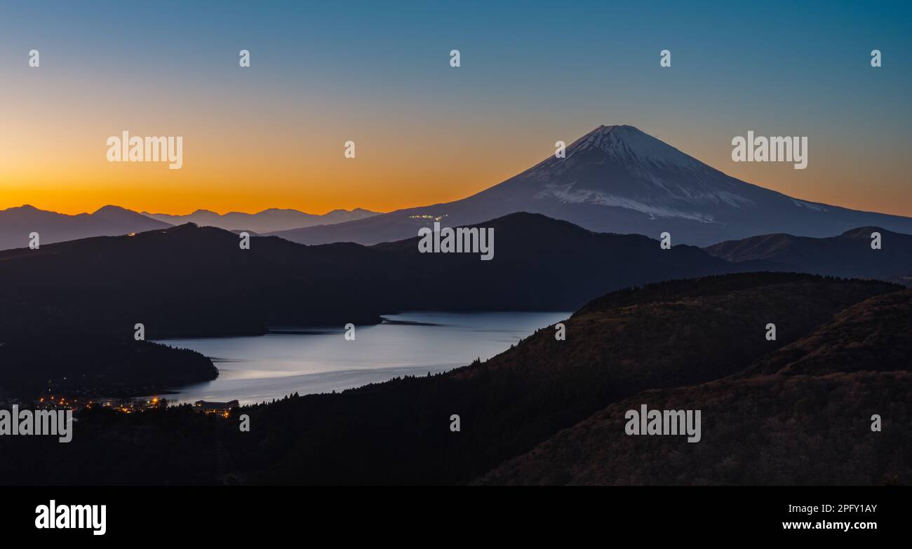 Das Hakone Taikanzan Observatory in Hakone, Präfektur Kanagawa, ist auf der Liste der 100 schönsten Aussichtspunkte Japans – eine Liste, die ursprünglich von zusammengestellt wurde Stockfoto