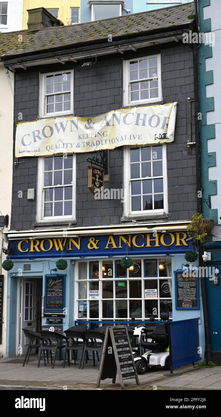 Das Crown & Anchor Public House, The Quay, Brixham, Devon, England, UK. Stockfoto