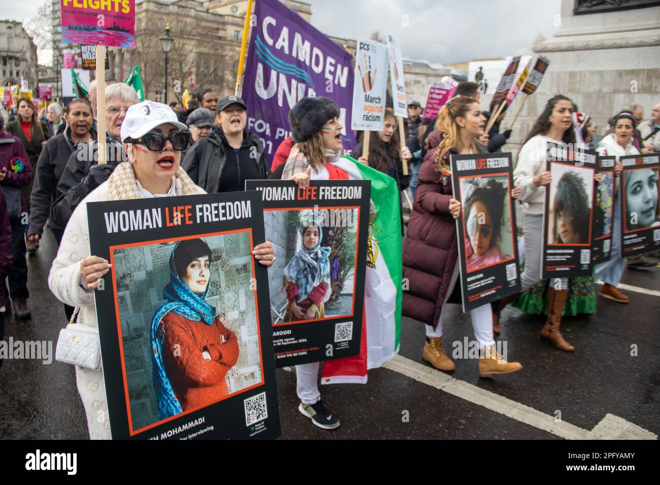 Tausende von Demonstranten aus unterschiedlichen Hintergründen versammelten sich in der Londoner Innenstadt, um gegen Rassismus zu protestieren. Stockfoto