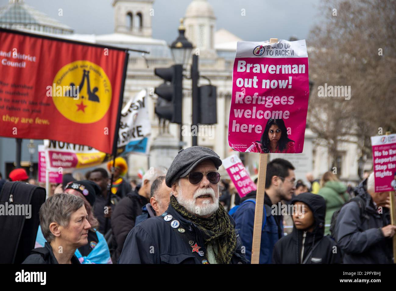 Tausende von Demonstranten aus unterschiedlichen Hintergründen versammelten sich in der Londoner Innenstadt, um gegen Rassismus zu protestieren. Stockfoto