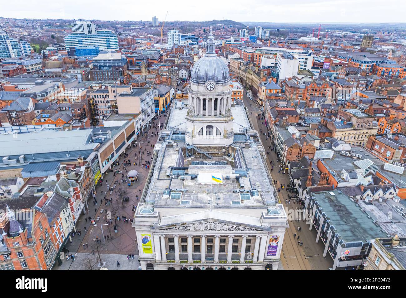 Draufsicht über Nottingham City Center an einem Wintertag, Großbritannien, Drohnenaufnahme. Hochwertiges Foto Stockfoto