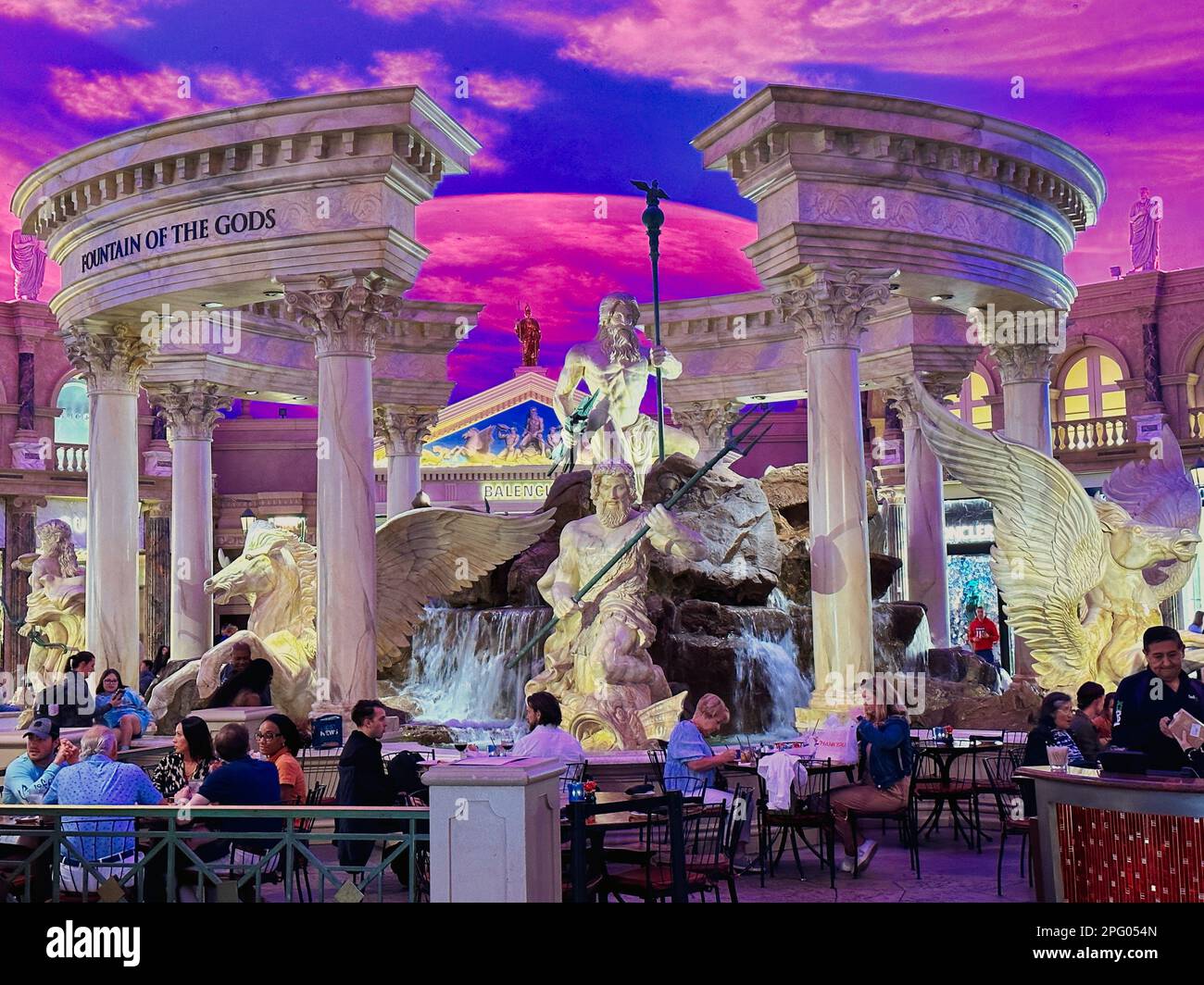 Las Vegas, Nevada - 13. März 2023 - Lila, Pink und Gold die Hauptfarben im Garden of the Gods im Caesar's Palace auf dem Las Vegas Strip Stockfoto