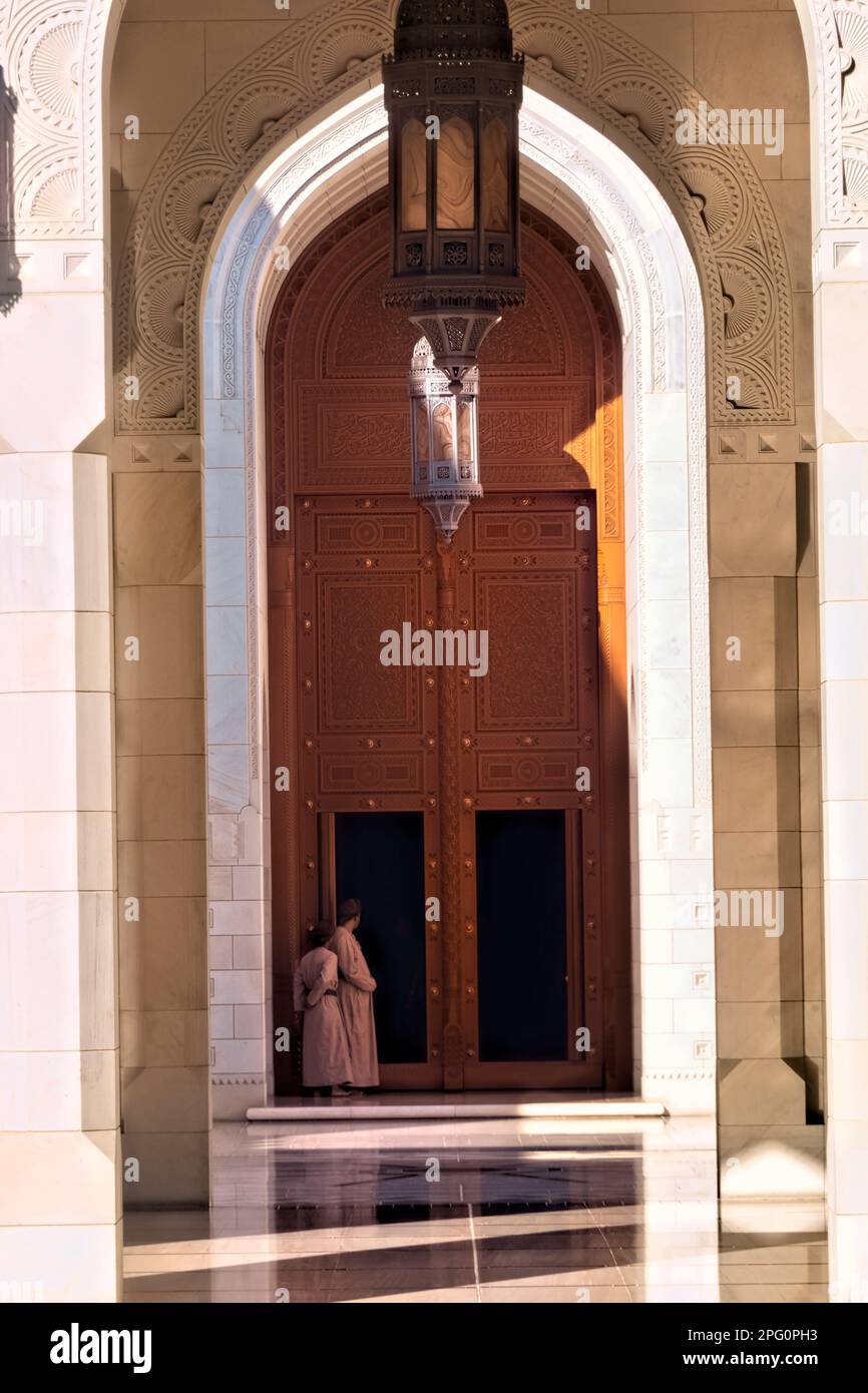Im Inneren der beeindruckenden Sultan Qaboos Grand Moschee, Muscat, Oman Stockfoto