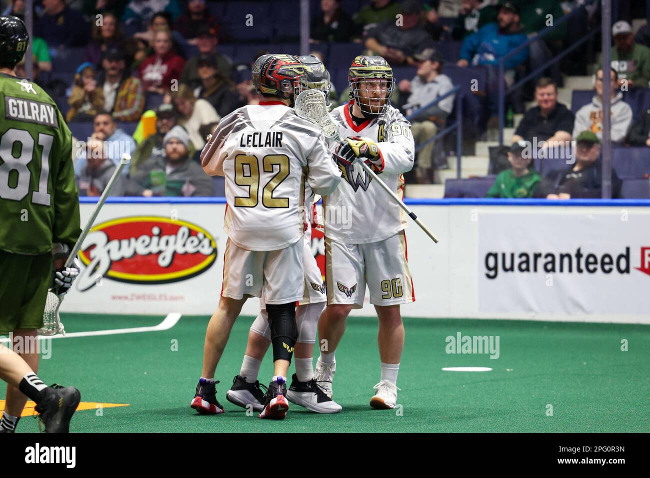 19. März 2023: Philadelphia Wings Forward Ben McIntosh (90) feiert nach einem Tor im vierten Quartal gegen die Rochester Knighthawks. Die Rochester Knighthawks waren Gastgeber der Philadelphia Wings bei einem Spiel der National Lacrosse League in der Blue Cross Arena in Rochester, New York. (Jonathan Tenca/CSM) Stockfoto