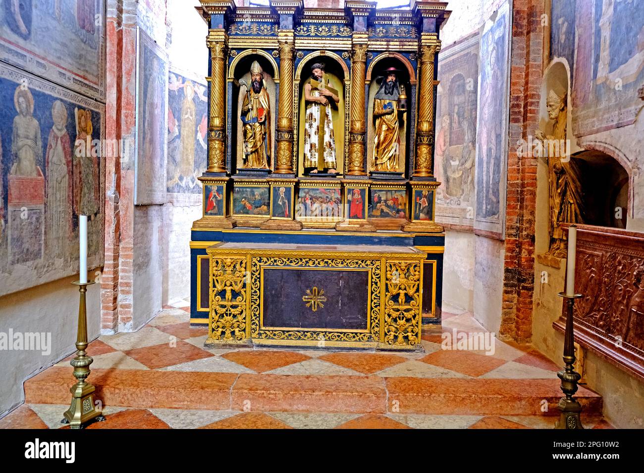Die Cavalli-Kapelle von Altichiero in der Basilika Sant Anastasi in Verona, Italien Stockfoto