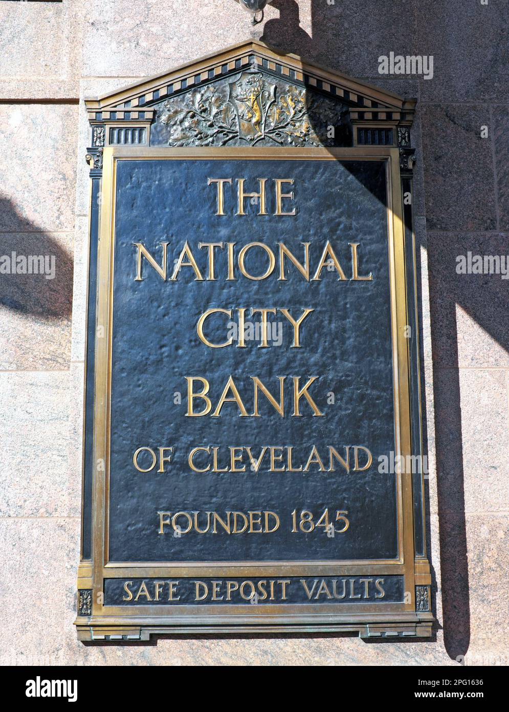 Die National City Bank of Cleveland hat am 21. Februar 2023 vor dem gleichnamigen Gebäude in der