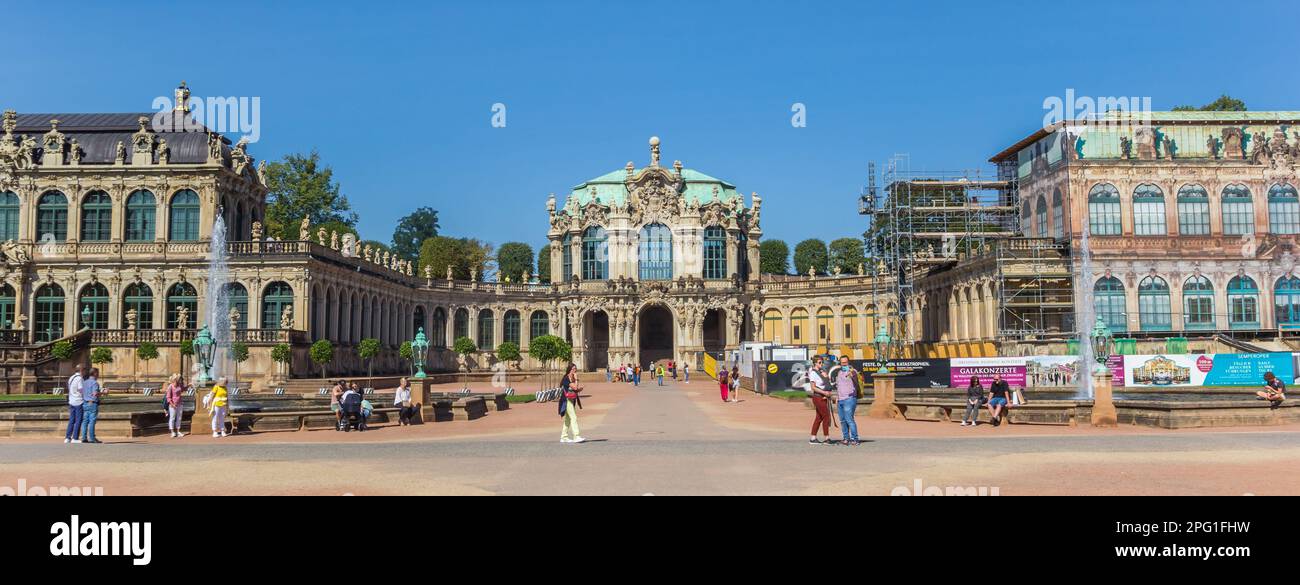 Panorama des historischen Zwinger-Komplexes in Dresden, Deutschland Stockfoto