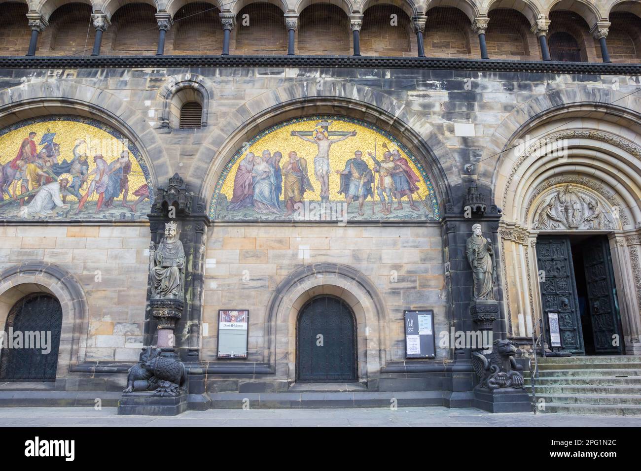 Wandmalerei am waal der Dom-Kirche in Bremen Stockfoto