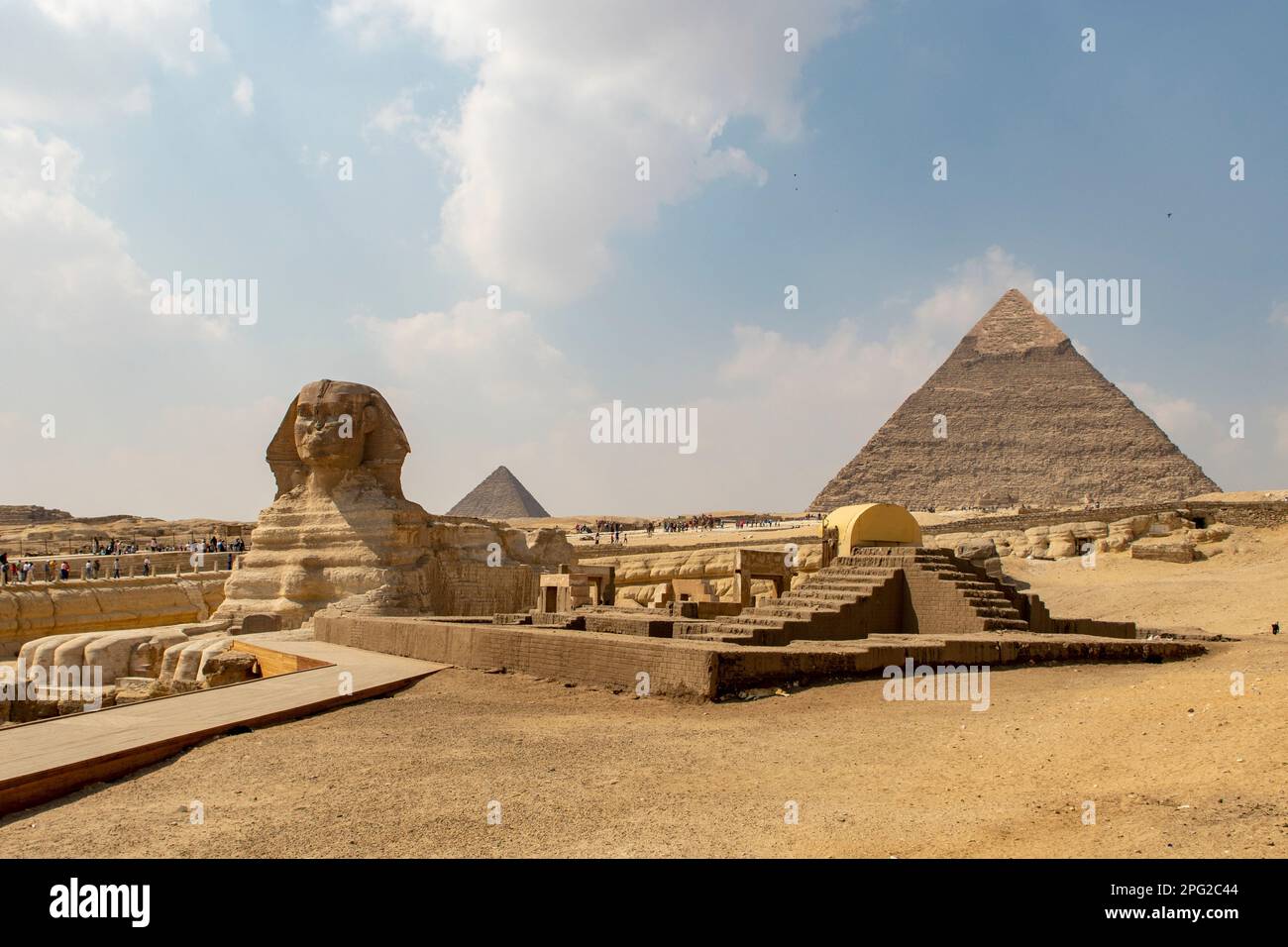 Die große Sphinx und Pyramide von Chephren, Gizeh, Kairo, Ägypten Stockfoto