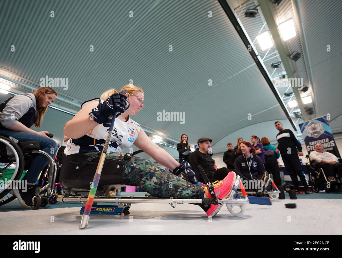 Spieler, die im Vorfeld einer Pressekonferenz am English Institute of Sport in Sheffield inklusiv Sport treiben. Foto: Montag, 20. März 2023. Stockfoto