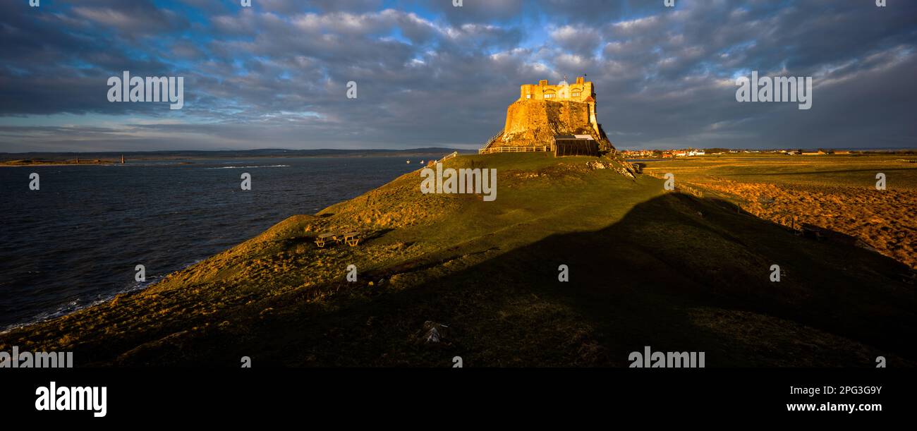Schloss Lindisfarne in Dawn Stockfoto