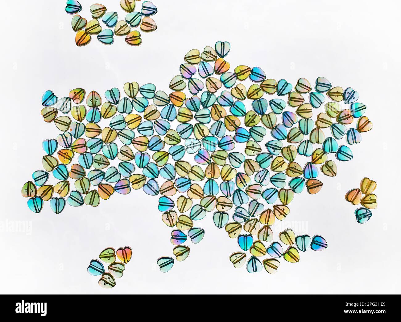 Die Konturkarte der Ukraine besteht aus kleinen Elementen in Form von Herzen Stockfoto