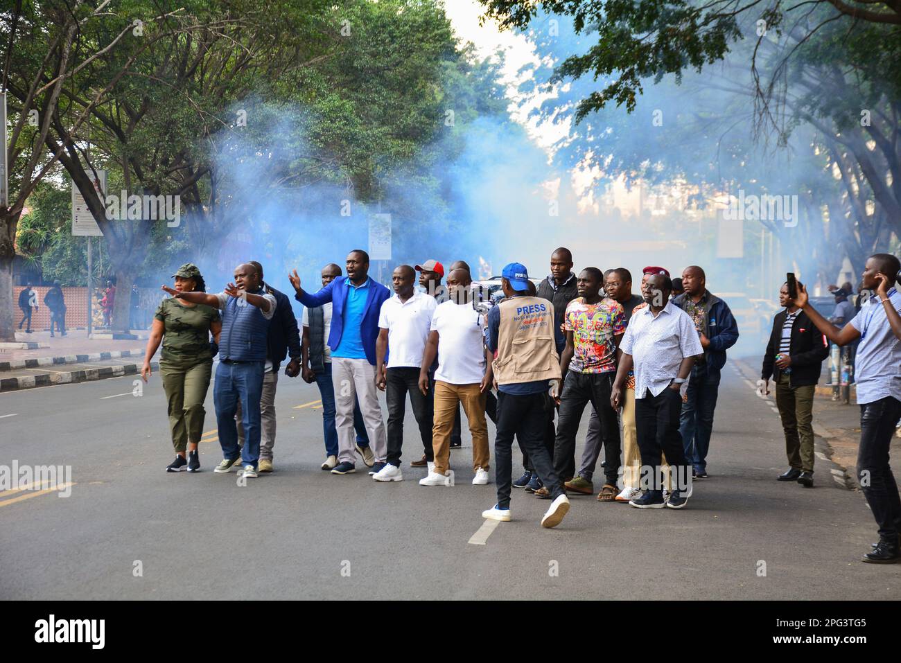 Nairobi, Kenia. 20. März 2023. Kenianische Oppositionsführer begeben sich auf die Straße, um an einer Massenaktion teilzunehmen, die von der Oppositionsführerin Raila Odinga organisiert wurde, um von der Regierung zu verlangen, die Lebenshaltungskosten im Land zu senken. Kredit: SOPA Images Limited/Alamy Live News Stockfoto