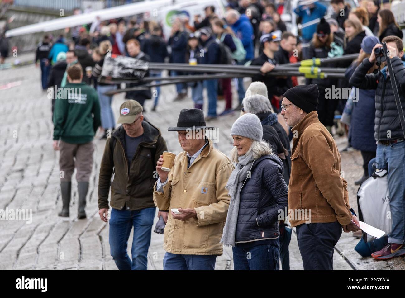 The Head of the River Race, ein Ruderrennen gegen die Uhr, findet jährlich zwischen acht Jahren in London, England, Putney, England, statt Stockfoto