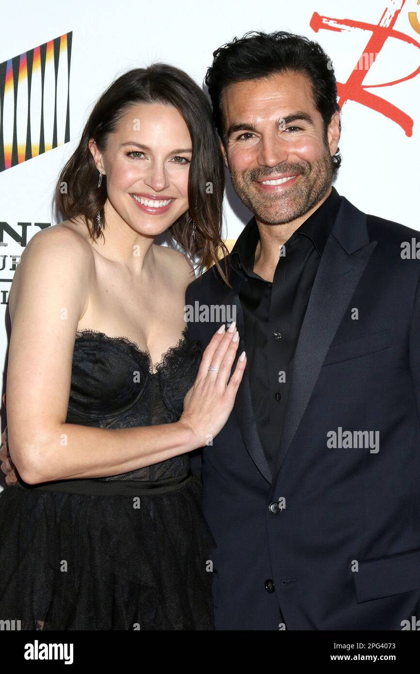 Los Angeles, USA. 17. März 2023. LOS ANGELES - 17. MÄRZ: Kaitlin Riley Vilasuso, Jordi Vilasuso anlässlich des 50. Jubiläums von The Young and the Restless im Vibiana am 17. März 2023 in Los Angeles, CA (Foto von Katrina Jordan/Sipa USA) Guthaben: SIPA USA/Alamy Live News Stockfoto