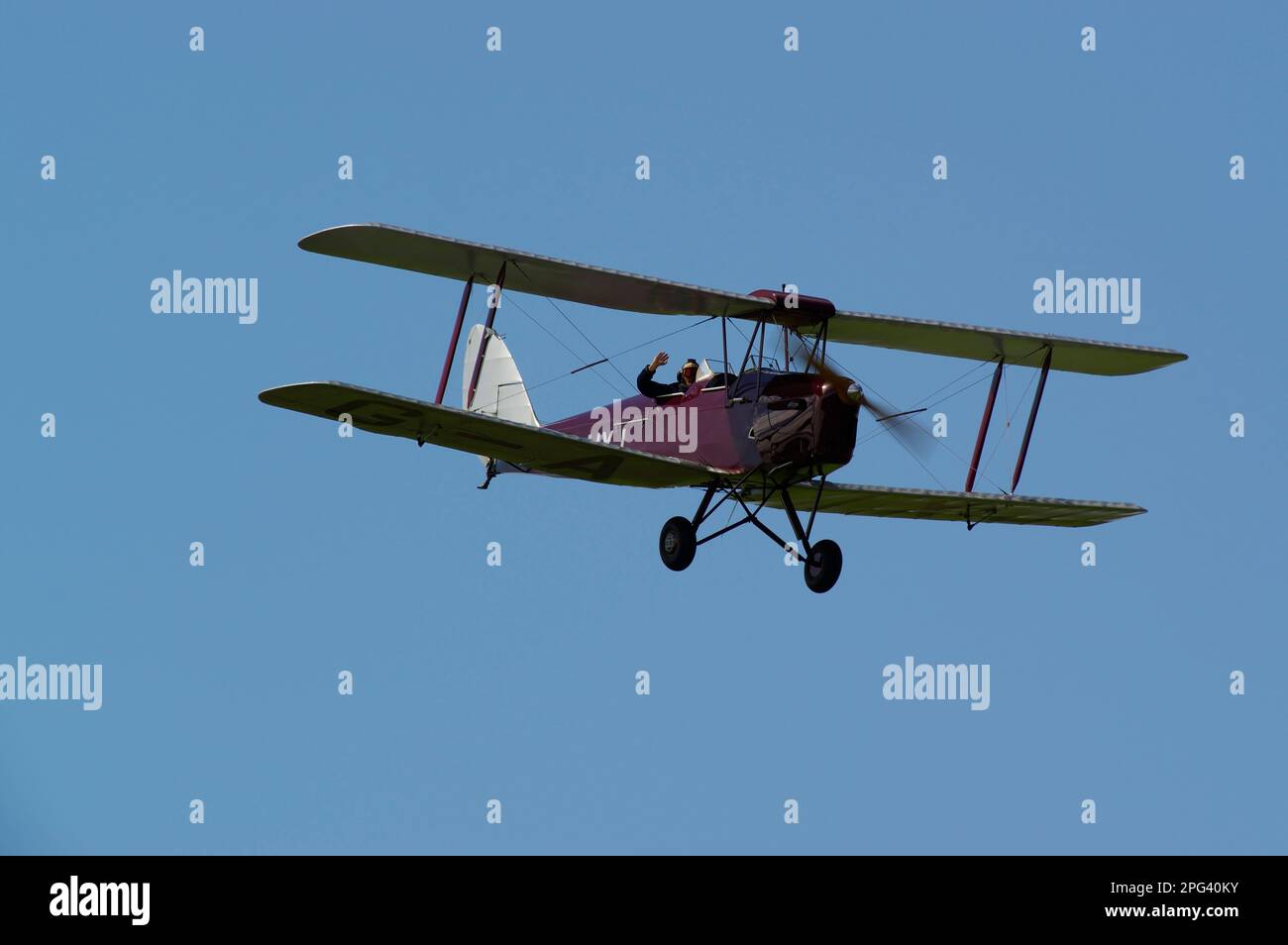 De Havilland DH.82, Tiger Moth, G-AIXJ, Shoreham Air Display 2014, Stockfoto