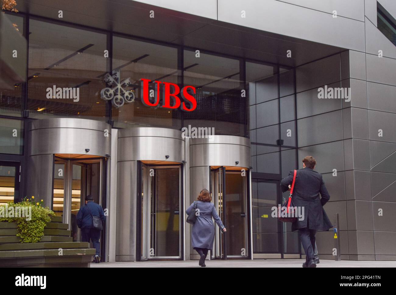 London, Großbritannien. 20. März 2023. Allgemeiner Überblick über die Büros der UBS UK in der City of London, da der Schweizer Bankriese seine Übernahme der in Schwierigkeiten befindlichen Bank Credit Suisse bekannt gibt. (Foto: Vuk Valcic/SOPA Images/Sipa USA) Guthaben: SIPA USA/Alamy Live News Stockfoto