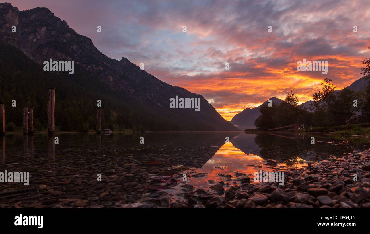 Sonnenaufgang am Heiterwanger See Stockfoto