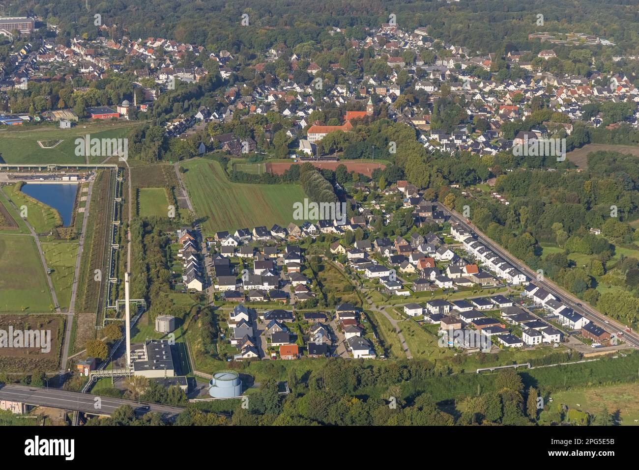 Luftaufnahme, am Glückauf Park Wohnanlage in Valentinstraße im Bezirk Hassel Gelsenkirchen, Ruhrgebiet, Nordrhein-Westfalen, Deutschland, am Bac Stockfoto