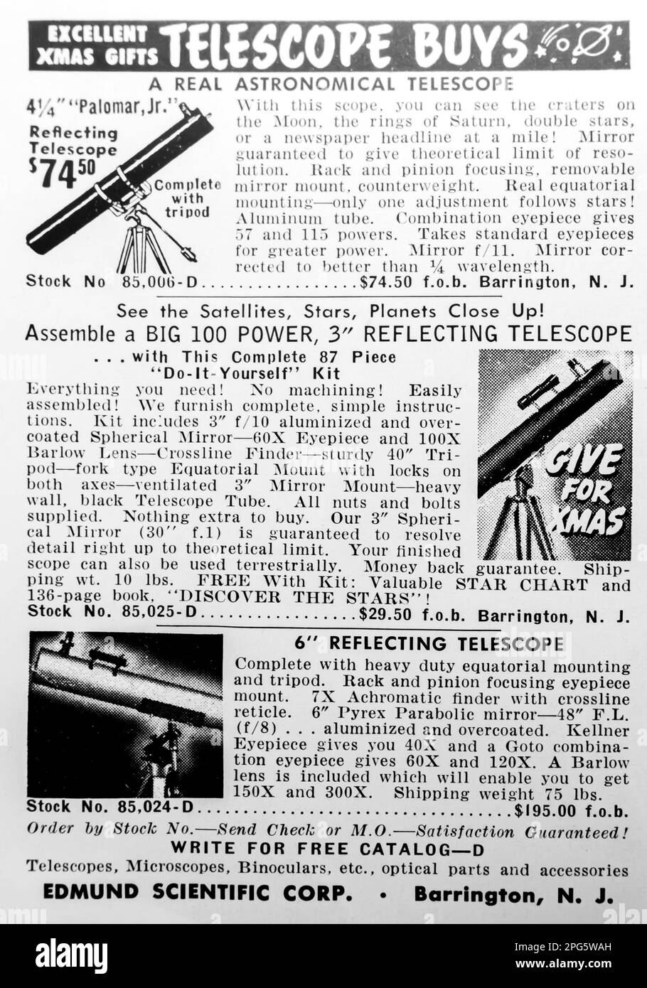Teleskop kauft Weihnachtsgeschenke in einem Magazin in NatGeo, Dezember 1956 Stockfoto