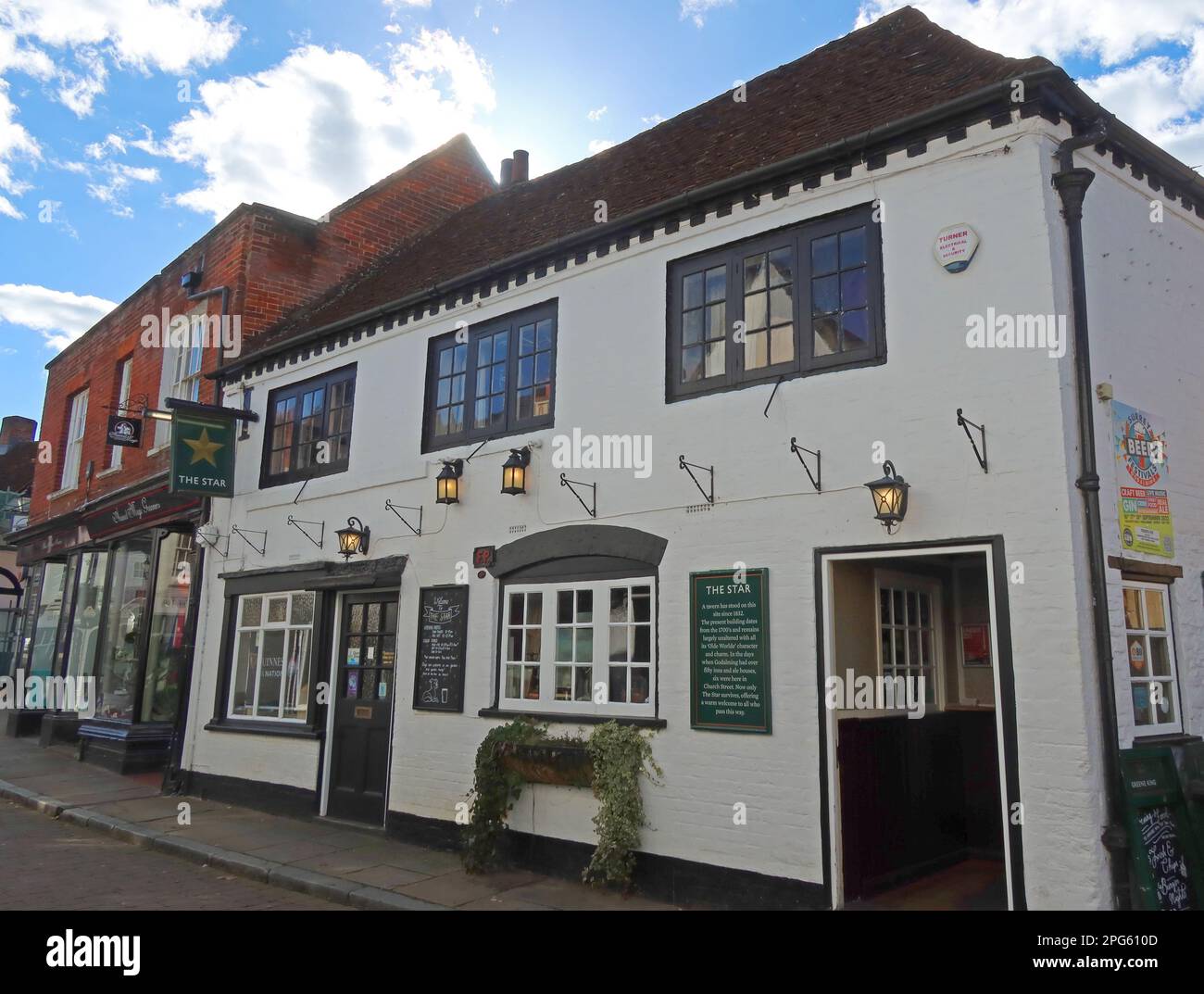 The Star Inn (mit dem CAMRA Award ausgezeichnet) Pub in Church Street, Godalming, Waverley, Surrey, England, UK, GU7 1EL Stockfoto