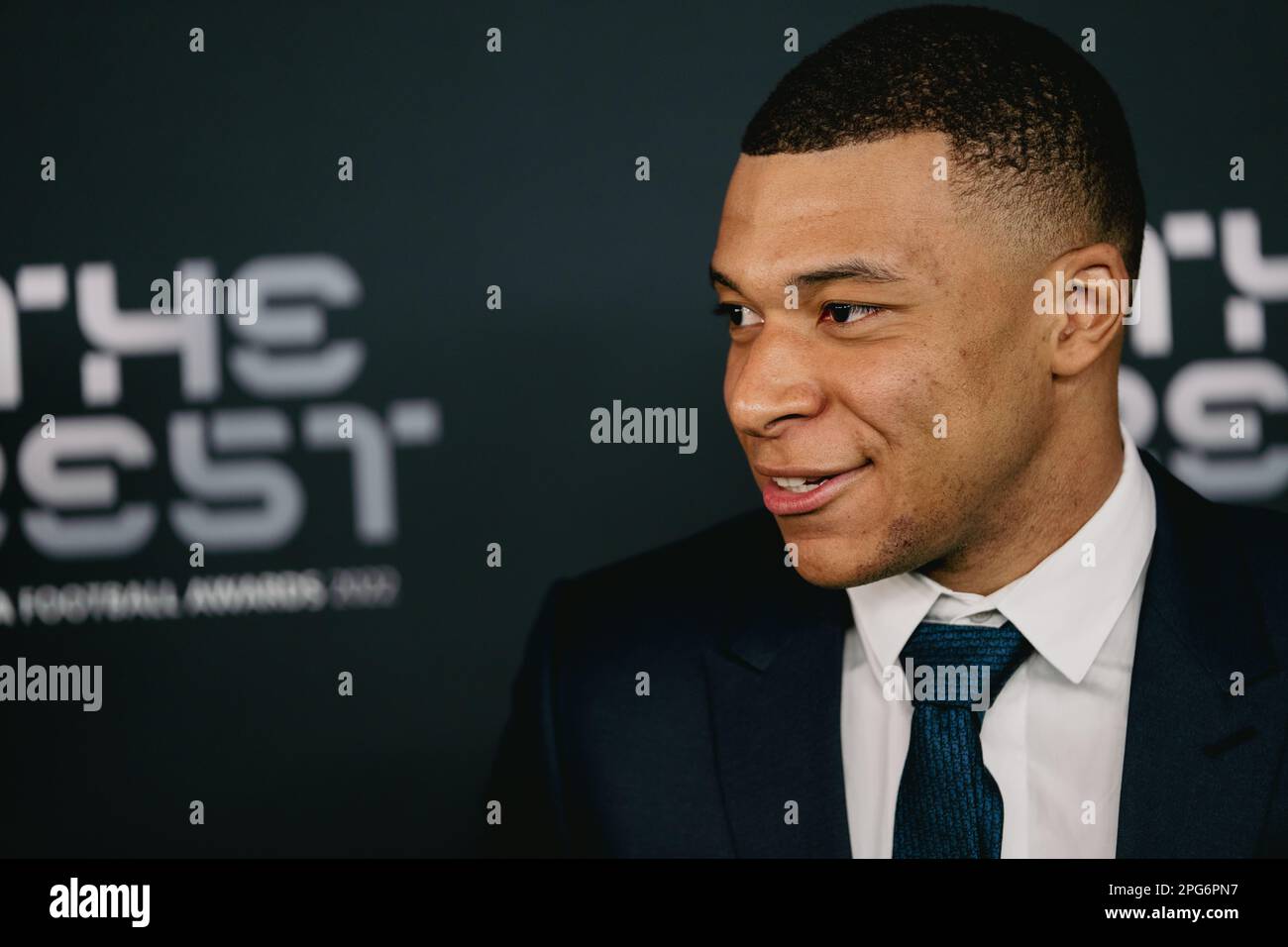 Ein Porträt von Kylian Mbappe bei den Best FIFA Football Awards in Paris im Jahr 2023 Stockfoto