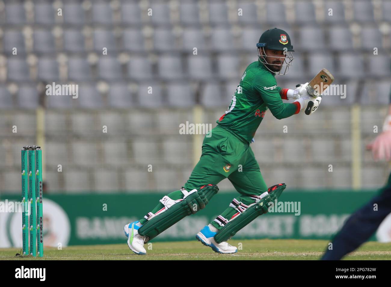 Litton Kumar das schlägt während des ODI-Spiels Bangladesch-Irland 2. im Sylhet International Cricket Stadium, Lakkarura, Sylhet, Bangladesch. Stockfoto