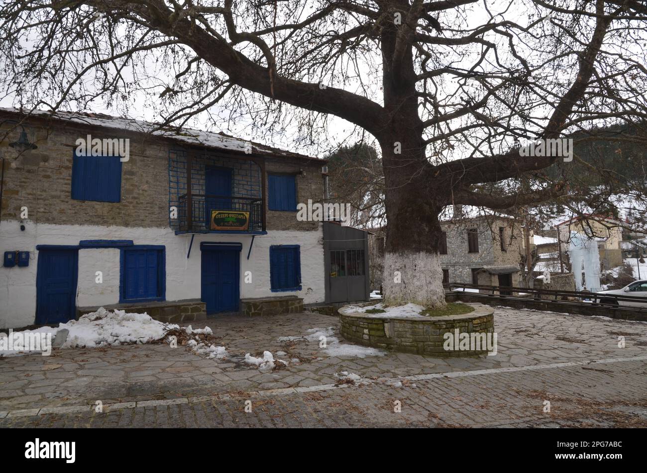 Griechenland, Nordgriechenland, Grevena Dotsiko traditionelles Dorf Bogensteinbrücke Stockfoto