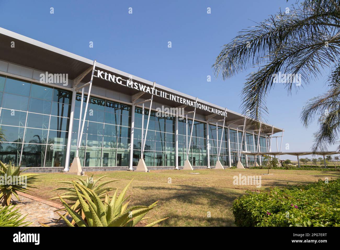 Terminal-Gebäude des internationalen Flughafens King Mswati III Stockfoto