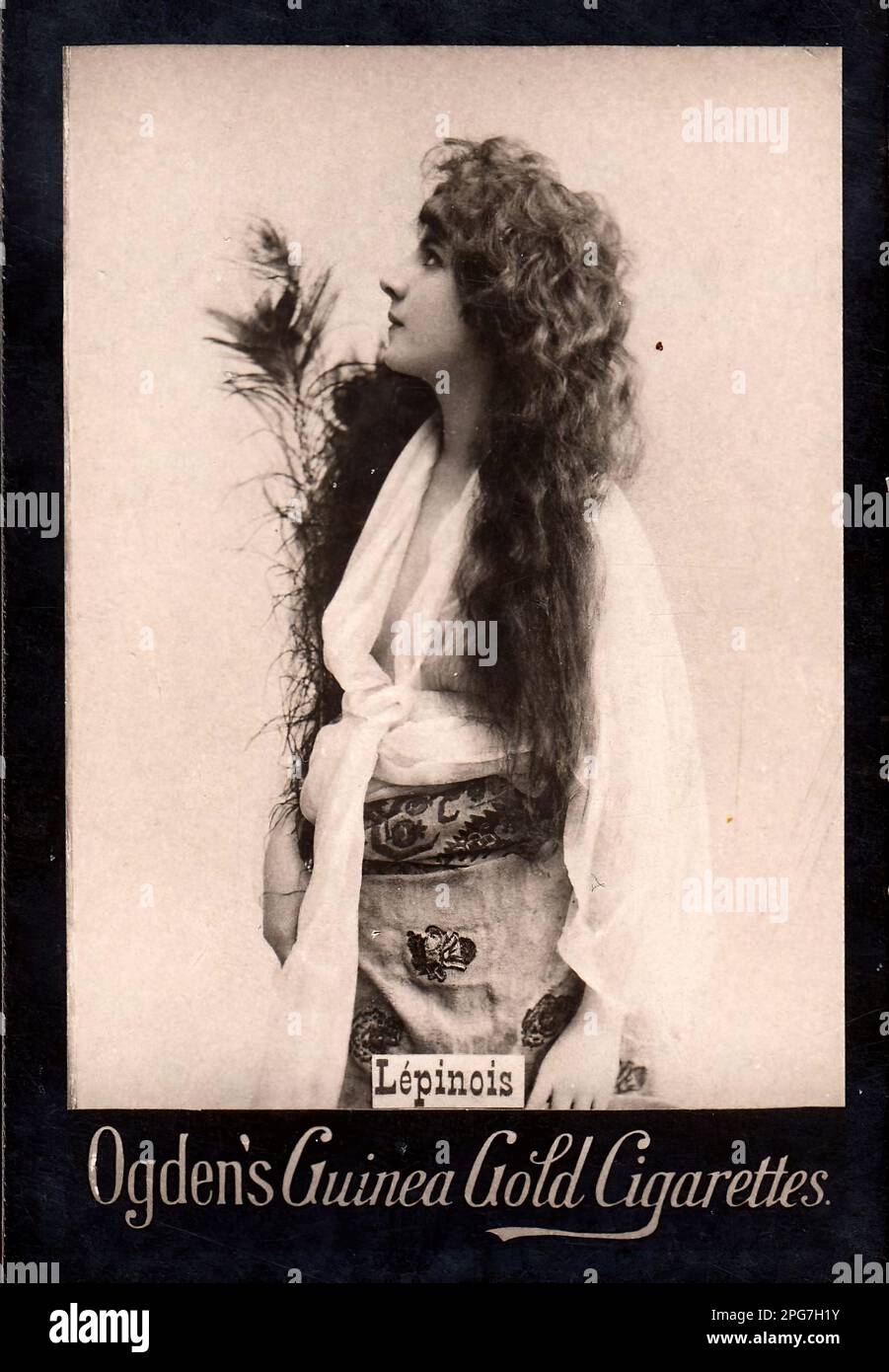 Porträt der Schauspielerin Lepinois - Oldtimer-Zigarettenkarte aus der viktorianischen Epoche Stockfoto