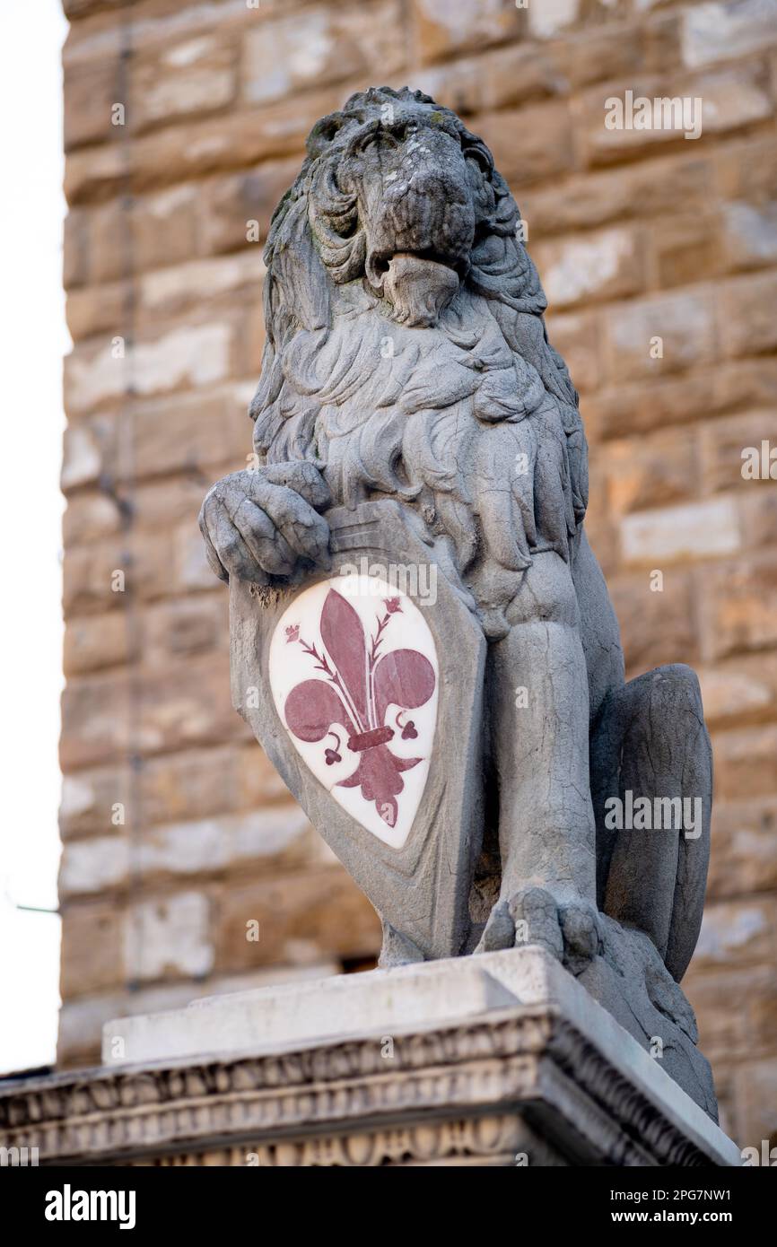 Marzocco, vor dem Palazzo Vecchio, eine Kopie von Donatellos Skulptur, jetzt im Bargello. Stockfoto